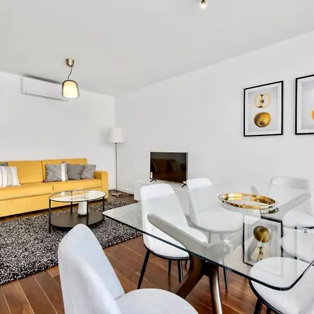Apartamento Com 2 Quartos * Lissabon